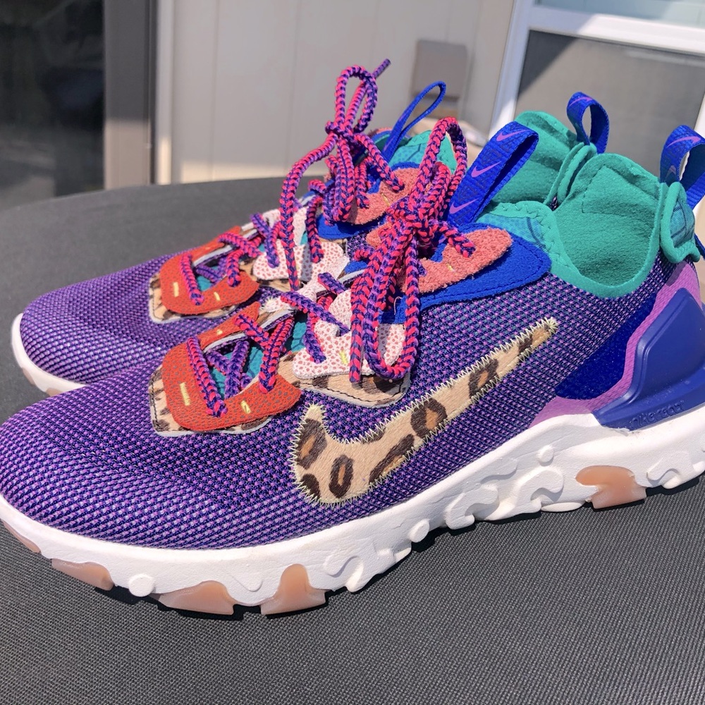 Nike React Custom
